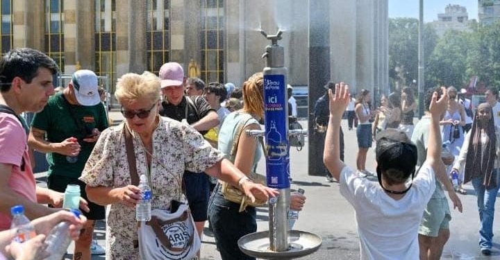 فرنسا تحت قبضة الجحيم الصيفي.. الحرائق وموجة الحر يفرضان حالة استنفار غير مسبوقة