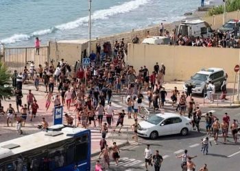 سبتة تحت  الضغط.. موجة عبور جماعية لشباب مغاربة سباحة تُشعل الإنذار
