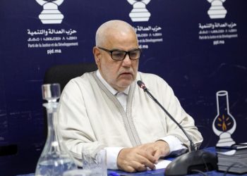 زلة لسان يعقبها اعتذار من بنكيران.. سحب عبارة “قندوح” استعملها متحدثا عن محيط الملك