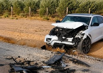 صاكا : مصرع شاب في مقتبل العمر و إصابة 5 أشخاص في حادث اصطدام بين سيارتين لمهاجرين مغربيين