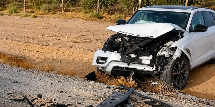 صاكا : مصرع شاب في مقتبل العمر و إصابة 5 أشخاص في حادث اصطدام بين سيارتين لمهاجرين مغربيين