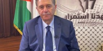 بطلب من السلطة الفلسطينية: النيابة العامة بلبنان توقف السفير الفلسطيني السابق بتهمة الفساد.. والأخير يتهم نجل عباس بالانتقام واستغلال النفوذ