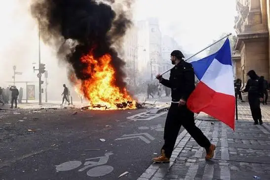 ثورة الجياع بفرنسا - الميادين نيوز ثورة الجياع بفرنسا