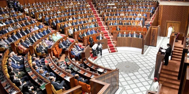 حكومة المنصوري تواصل خرقها للدستور : أحالت مشروع قانون المالية 2027 على البرلمان قبل التنصيب البرلماني لها