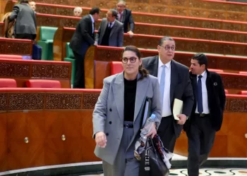 مفاوضات المنصوري  :ضغط افتتاح البرلمان..أحزاب متوجسة من مشاركة “الأحرار”.. سباق رئاسة البرلمان تفجر خلافا بين الاستقلال و”البام”